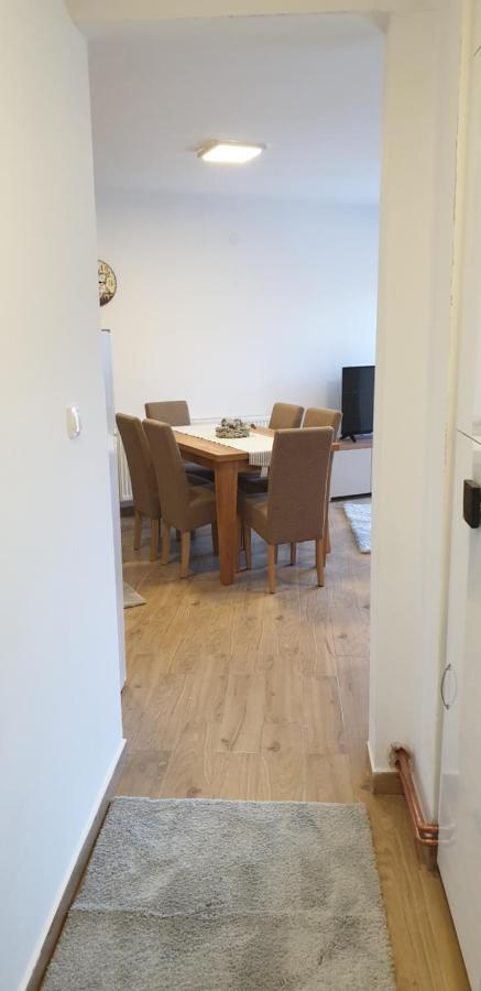 Apartman Mina Divcibare Luaran gambar